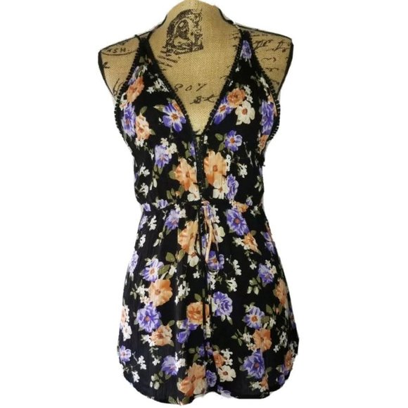 Selfie Leslie Pants - Selfie Leslie Deep V-Neck Floral Plunge Romper M